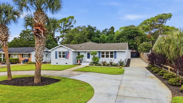 7711 Woodland Dr., Myrtle Beach, SC 29572