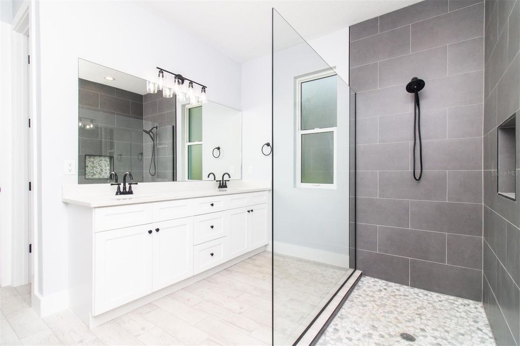 Image 32 of property listing at 1209 PALMETTO STREET, New Smyrna Beach, FL 32168