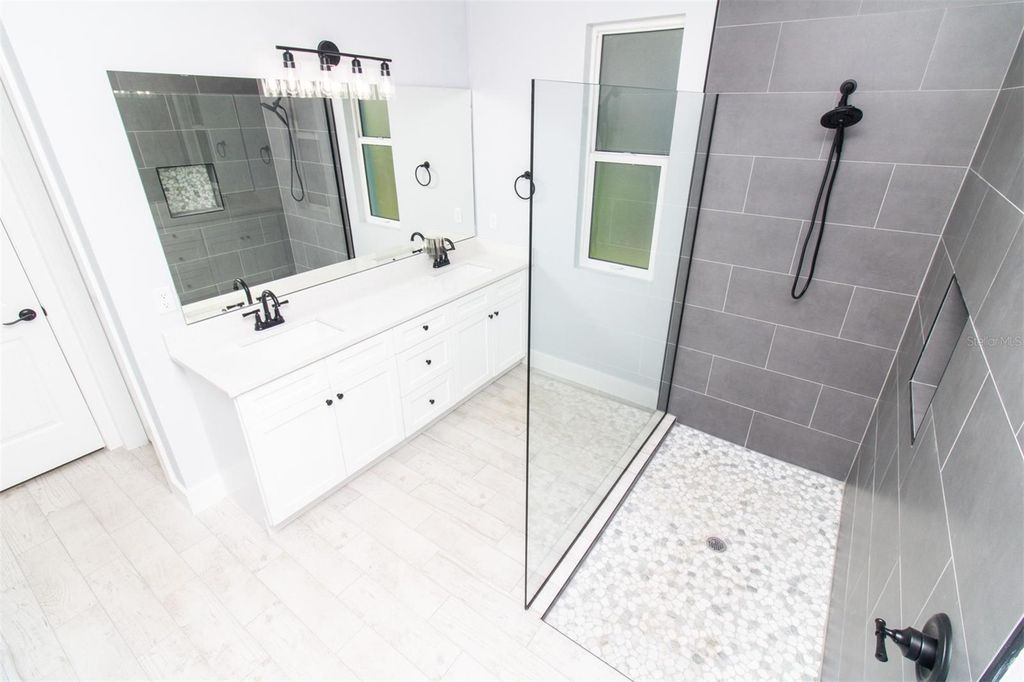 Image 33 of property listing at 1209 PALMETTO STREET, New Smyrna Beach, FL 32168