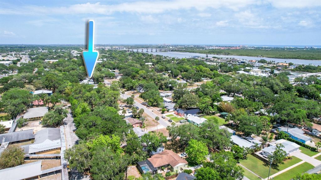 Image 5 of property listing at 1209 PALMETTO STREET, New Smyrna Beach, FL 32168