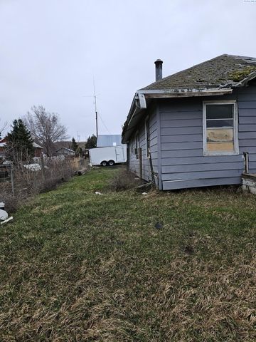 511 S Crystal Ave, La Crosse, WA 99143