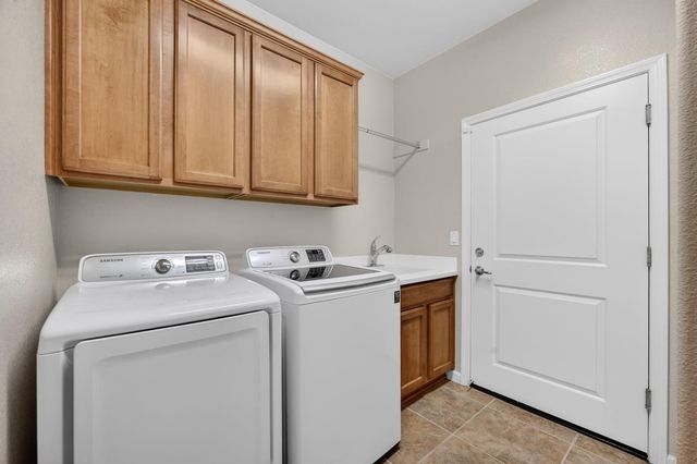 7540 Abbey, Elk Grove, CA 95757