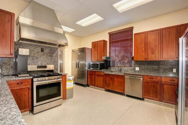 7540 Abbey, Elk Grove, CA 95757