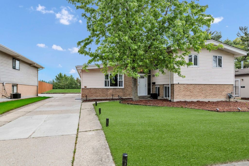 135 Westwood Drive, Park Forest, IL 60466