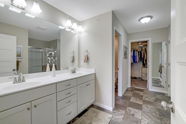 14246 Wilds Drive NW, Prior Lake, MN 55372