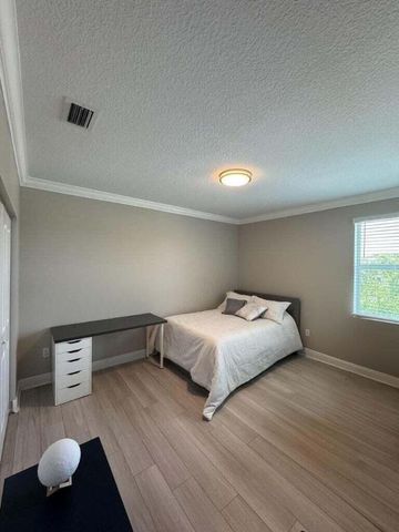 4040 Marina Way, Deerfield Beach, FL 33064