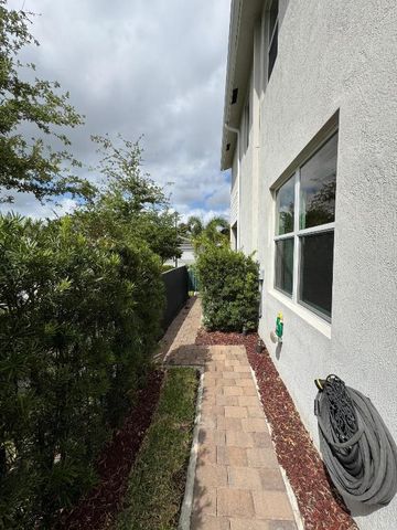 4040 Marina Way, Deerfield Beach, FL 33064