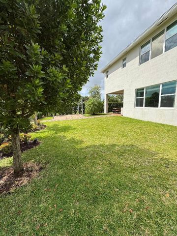 4040 Marina Way, Deerfield Beach, FL 33064