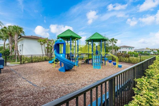 4040 Marina Way, Deerfield Beach, FL 33064