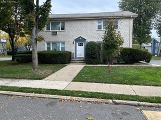 21 Arch Lane 1A, Islip, NY 11751