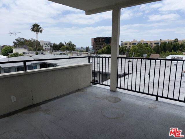 1550 N Laurel Avenue 301, Los Angeles, CA 90046