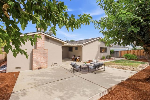 6115 Corte De La Reina, San Jose, CA 95120