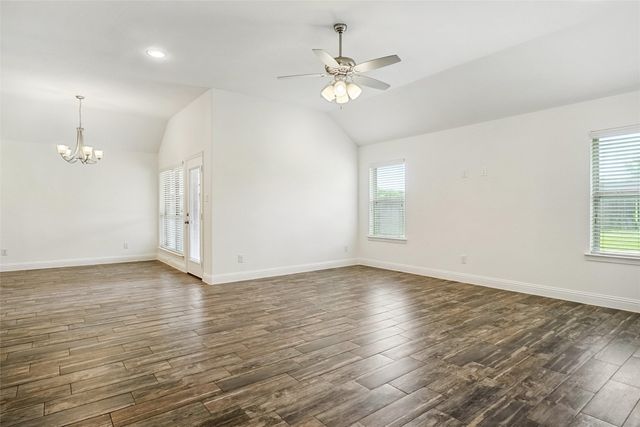1520 Town Creek Circle, Weatherford, TX 76086