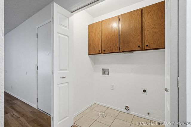 14105 S Hickory Place, Glenpool, OK 74033