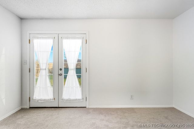 14105 S Hickory Place, Glenpool, OK 74033