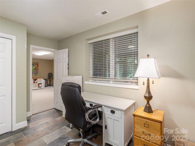 210 Black Oak Lane, Hendersonville, NC 28791