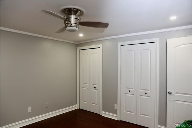 4274 Dickson Drive, Sterling Heights, MI 48310