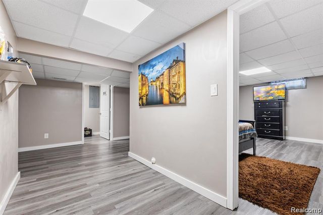 4274 Dickson Drive, Sterling Heights, MI 48310