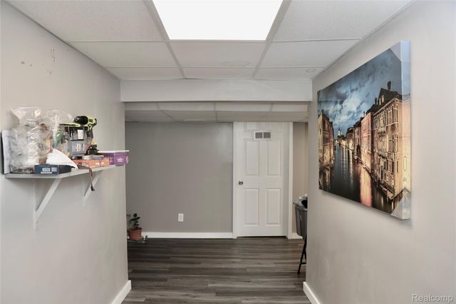 4274 Dickson Drive, Sterling Heights, MI 48310