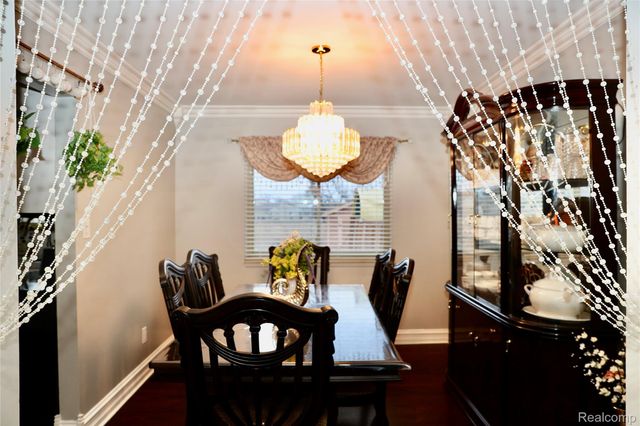 4274 Dickson Drive, Sterling Heights, MI 48310