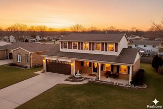 4274 Dickson Drive, Sterling Heights, MI 48310