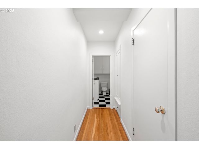 1811 Nw COUCH St 508, Portland, OR 97209