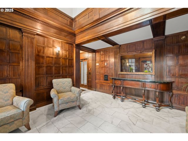 1811 Nw COUCH St 508, Portland, OR 97209