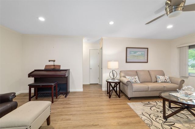 9240 SW 90TH COURT B, Ocala, FL 34481