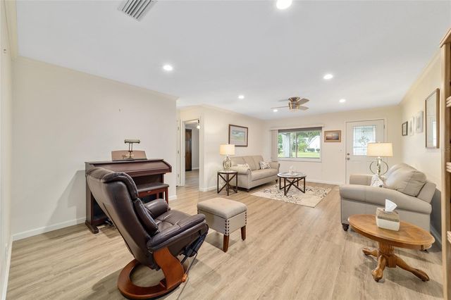 9240 SW 90TH COURT B, Ocala, FL 34481