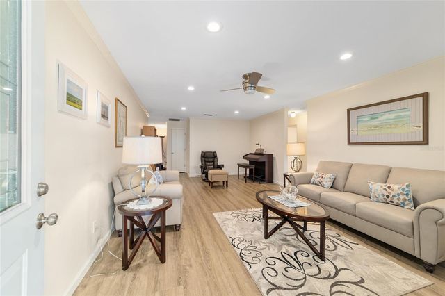 9240 SW 90TH COURT B, Ocala, FL 34481