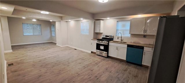 526 S Brookside Avenue, Independence, MO 64053