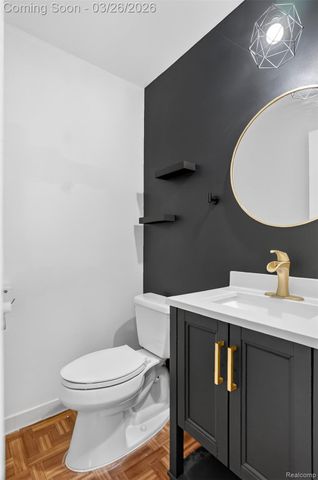 22850 E 9 Mile Road 11, St. Clair Shores, MI 48080