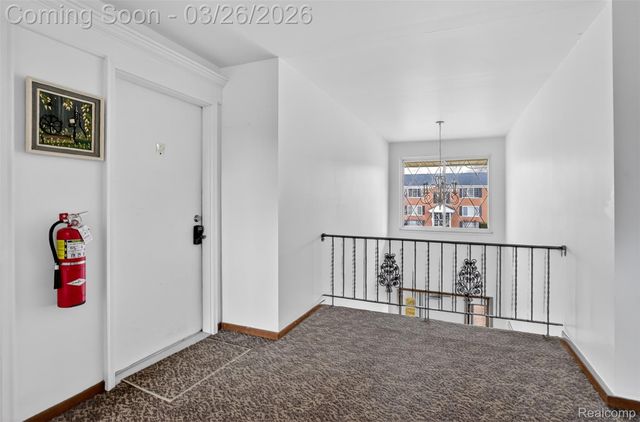 22850 E 9 Mile Road 11, St. Clair Shores, MI 48080