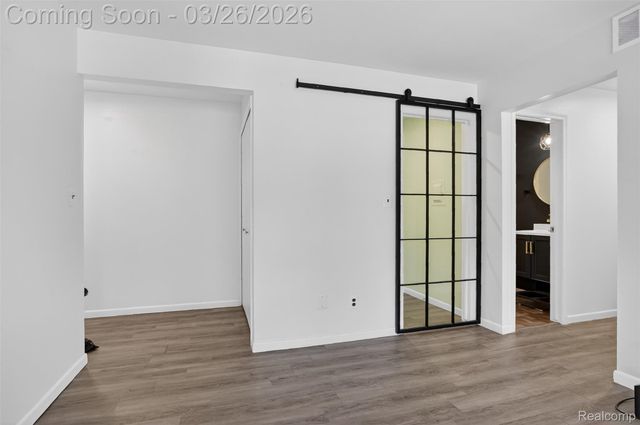 22850 E 9 Mile Road 11, St. Clair Shores, MI 48080