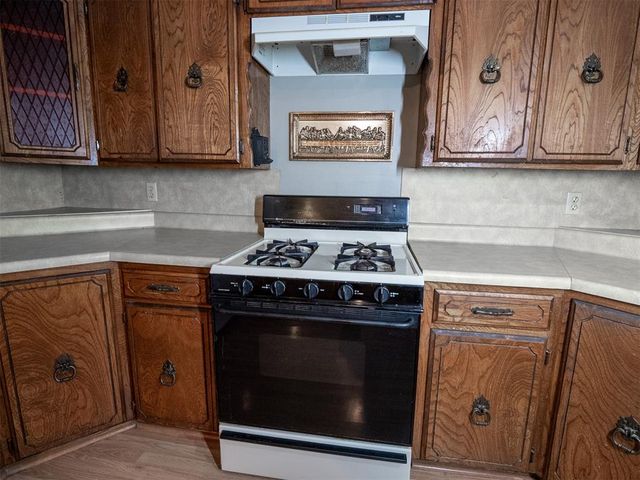 6713 NW 27th Street, Bethany, OK 73008