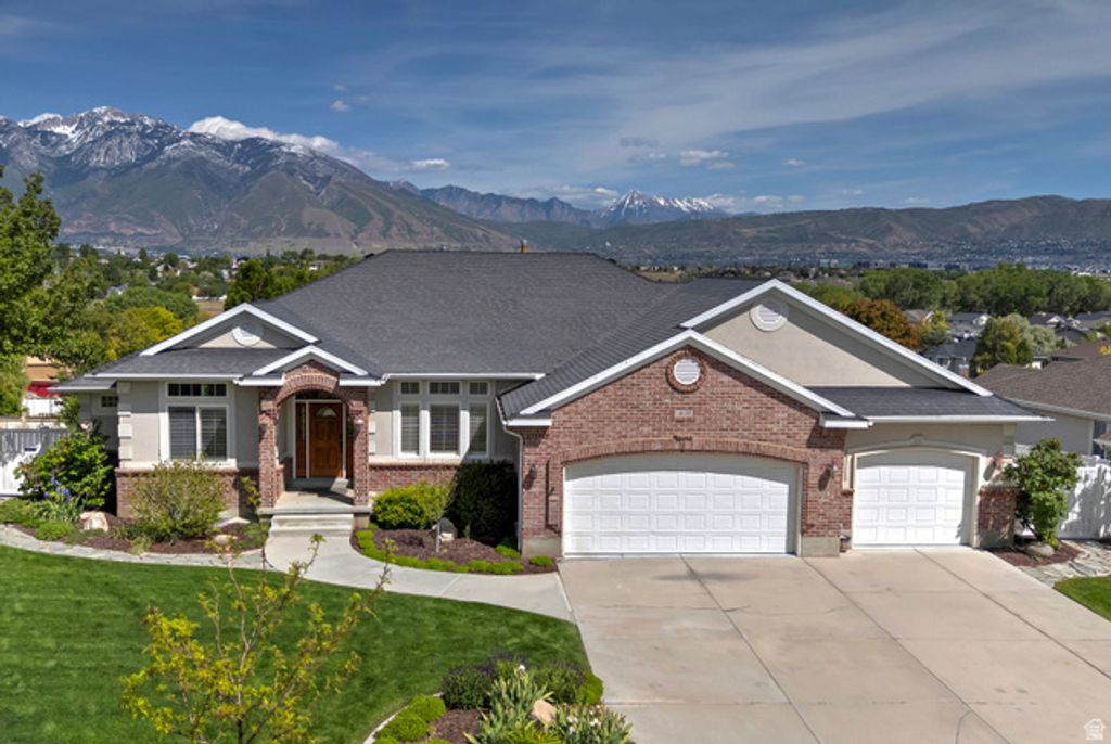 Image 2 of property listing at 12139 S LAMPTON VIEW DR, Riverton, UT 84065