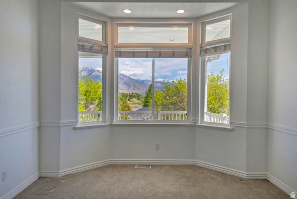 Image 19 of property listing at 12139 S LAMPTON VIEW DR, Riverton, UT 84065