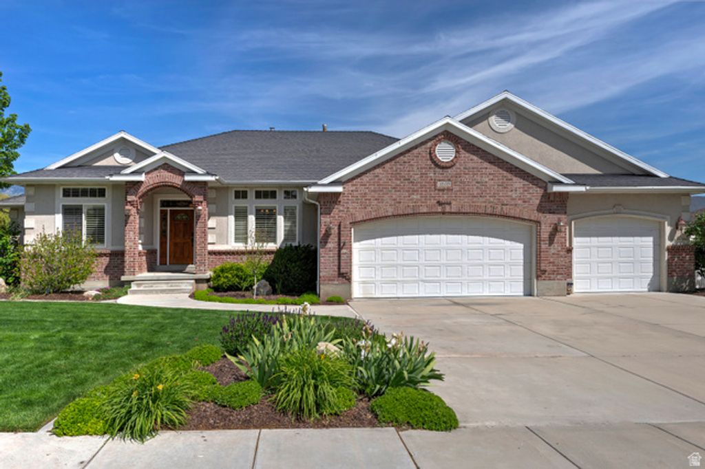 Image 3 of property listing at 12139 S LAMPTON VIEW DR, Riverton, UT 84065