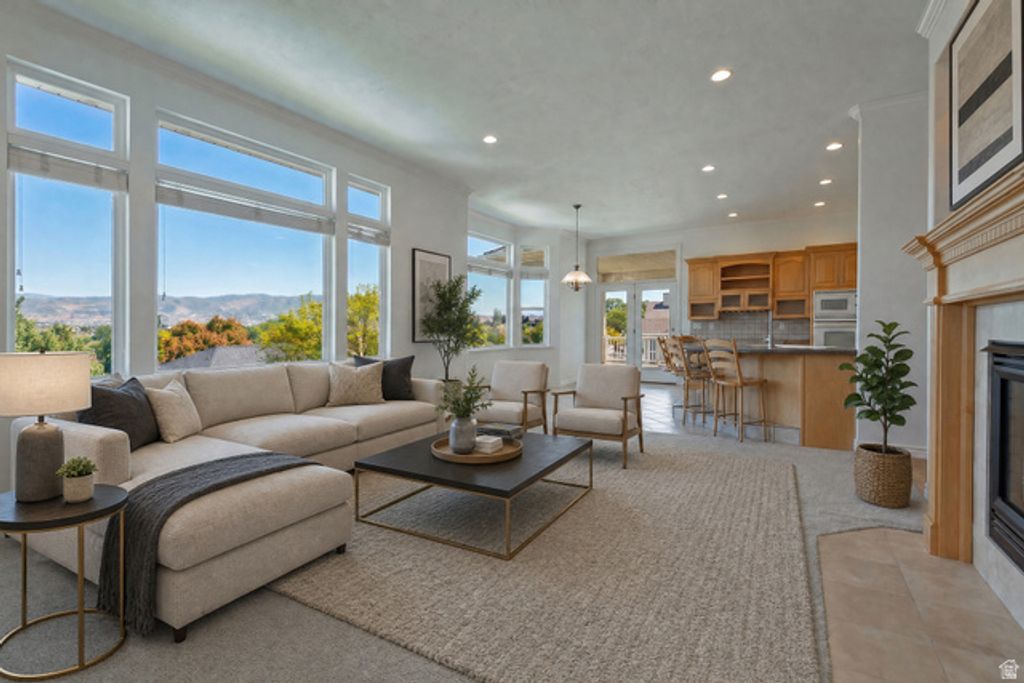 Image 9 of property listing at 12139 S LAMPTON VIEW DR, Riverton, UT 84065