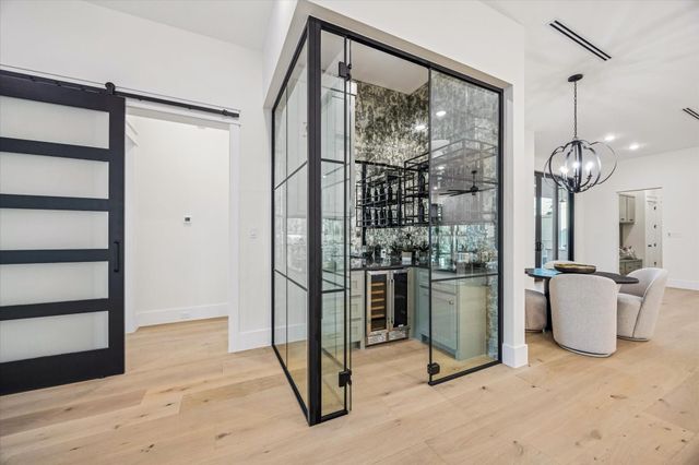 431 W 30th Street, Houston, TX 77018