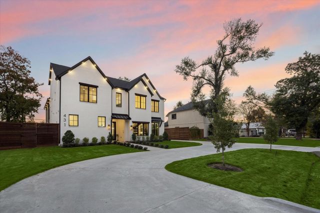 431 W 30th Street, Houston, TX 77018