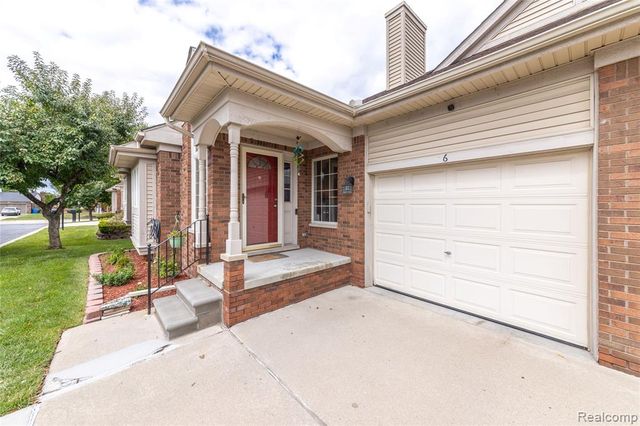 6 Canfield Circle, Dearborn Heights, MI 48127