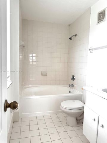 4435 SW 160th Avenue 214, Miramar, FL 33027