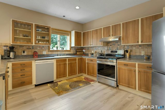 3-C Flak Lane, New Fairfield, CT 06812