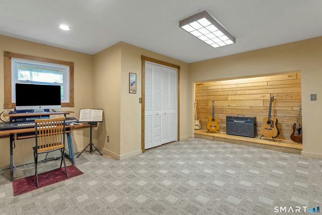 3-C Flak Lane, New Fairfield, CT 06812