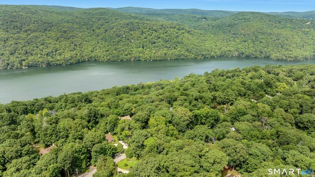 3-C Flak Lane, New Fairfield, CT 06812