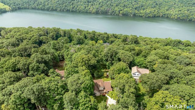 3-C Flak Lane, New Fairfield, CT 06812