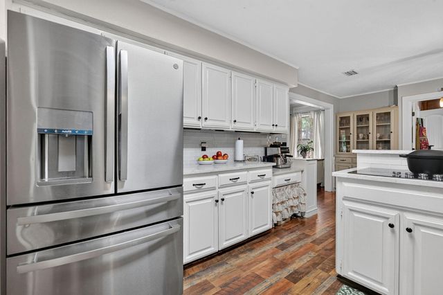 4105 Coventry Court, Bryan, TX 77802