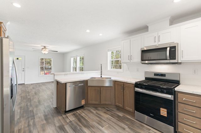 40 Pine Street, Hinsdale, NH 03451