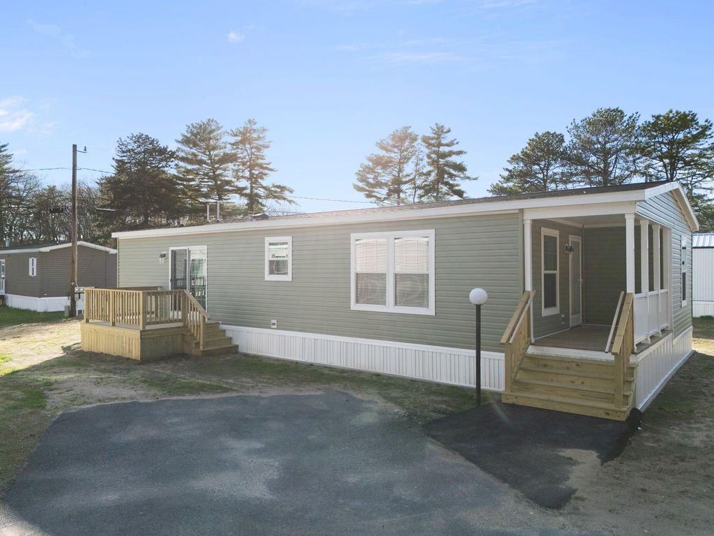 40 Pine Street, Hinsdale, NH 03451